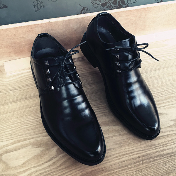 Pantofi clasici pentru bărbați cu șireturi în negru