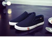 Modern férfi mokaszin három színben, lapos talppal