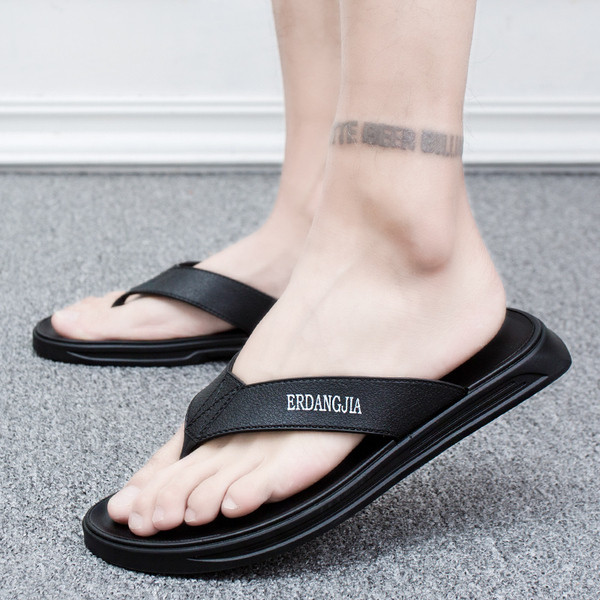 Μοντέρνα αντρικές  παντόφλες σε τρία χρώματα με επιγραφή