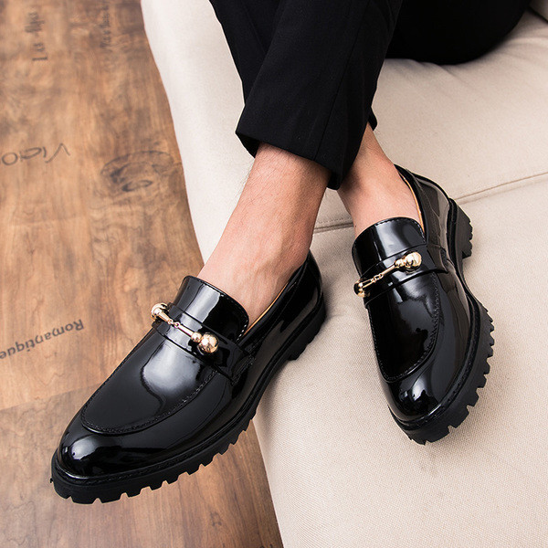 Mocasini moderni pentru barbati din piele ecologica cu elemente metalice