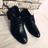 Pantofi stilați pentru bărbați în alb-negru cu șireturi