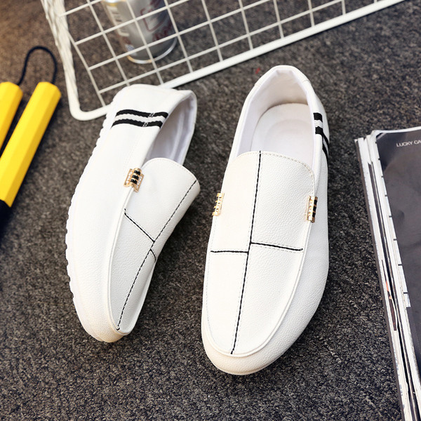 Modern férfi mokaszinok eco bőrből többféle modell