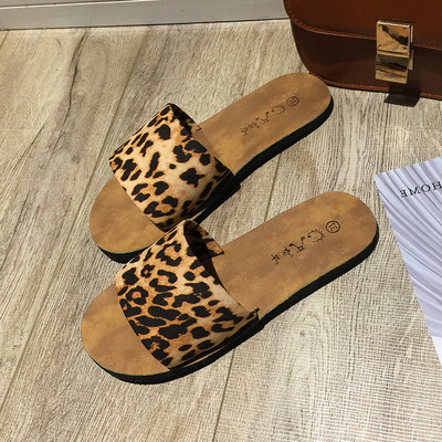 Casual  γυναικείες  παντόφλες με λεοπάρδαλο τύπωμα σε δύο χρώματα