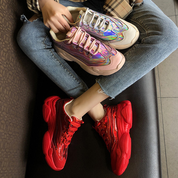 Modern női tornacipő fényes hatással három színben