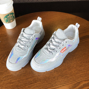 Νέο μοντέλο γυναικεία παπούτσια σε δύο χρώματα