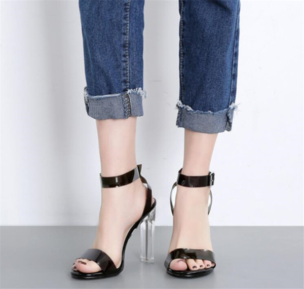 Sandale de dama moderne cu toc inalt transparent in negru si argintiu