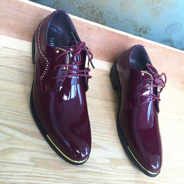 Pantofi eleganti pentru barbati in doua culori cu sireturi