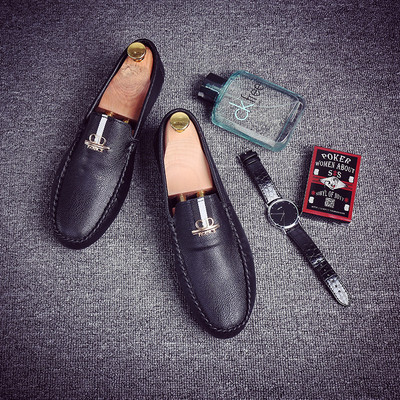 Elegáns férfi mokaszinok műbőrből többféle modell