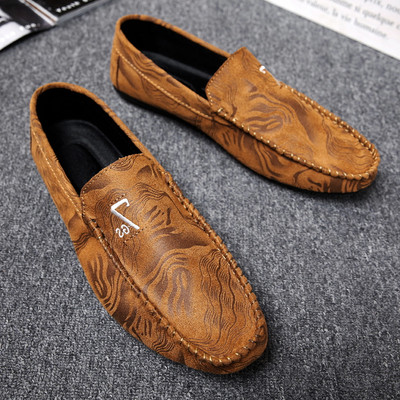 Elegáns férfi mokaszinok műbőrből többféle modell