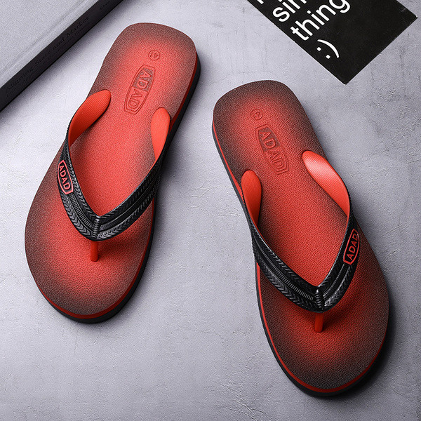 Aktuális férfi papucs három színben, emblémával