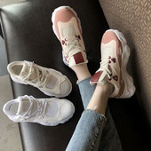 Három színben fűzős női sportcipő