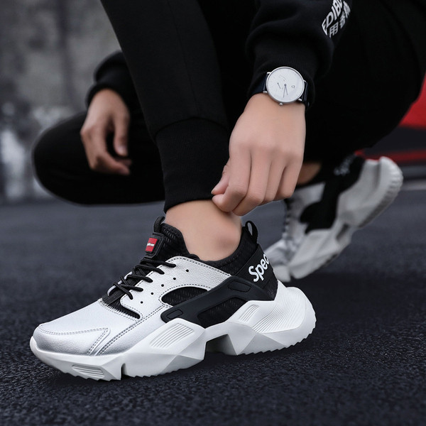 Modern férfi tornacipő új modellje három színben