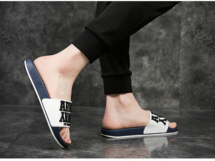 Μοντέρνα ανδιρικές παντόφλες σε τέσσερα χρώματα με επιγραφές