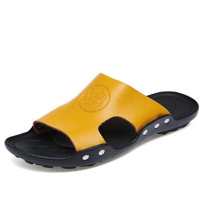 Öko bőrből készült modern férfi papucs négy színben