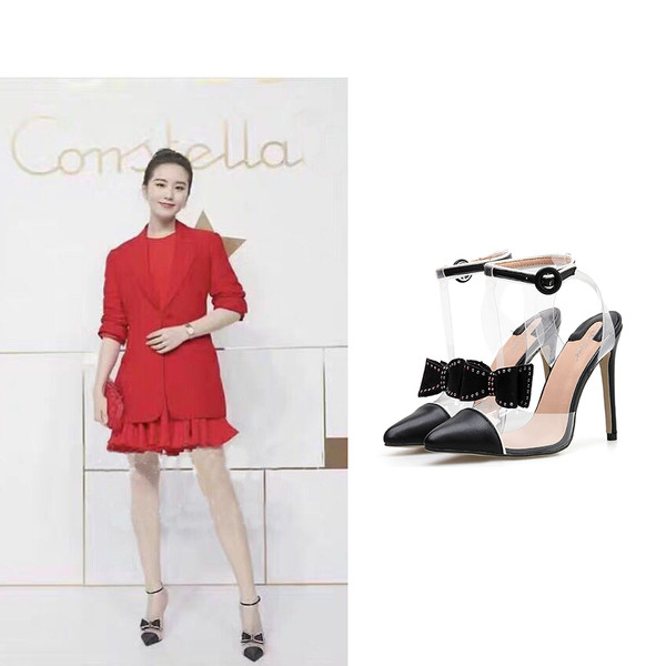 Μοντέρνα γυναικεία σανδάλια μυτερό  μοντέλο με 3D στοιχείο σε μαύρο χρώμα