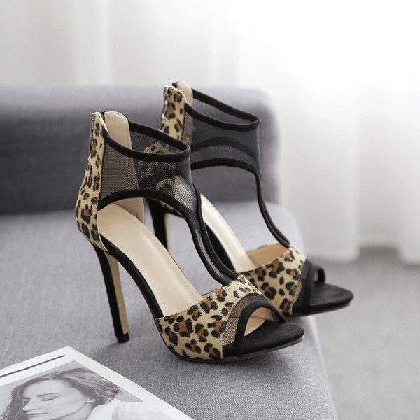 Μοντέρνα γυναικεία σανδάλια με ψηλά τακούνια και εκτύπωση ζώων