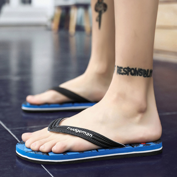 Papuci bărbați în trei culori cu talpă plată și inscripție