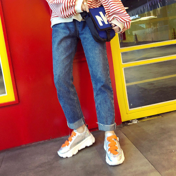 Tenisi de dama actuali cu cravate colorate in mai multe culori