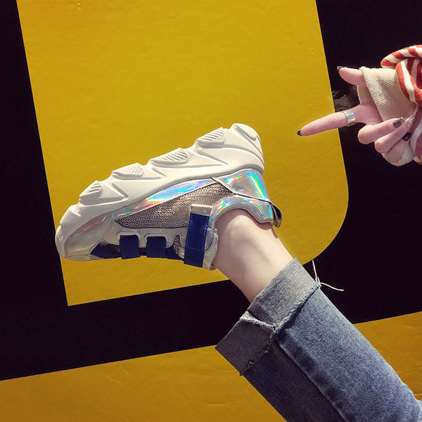 Tenisi de dama actuali cu cravate colorate in mai multe culori