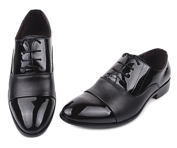 Alkalmi férfi cipő fekete fűzővel