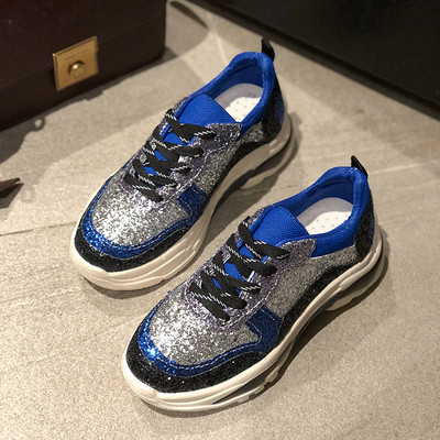 Model nou de adidasi de dama actuali cu finisaj lucios in doua culori