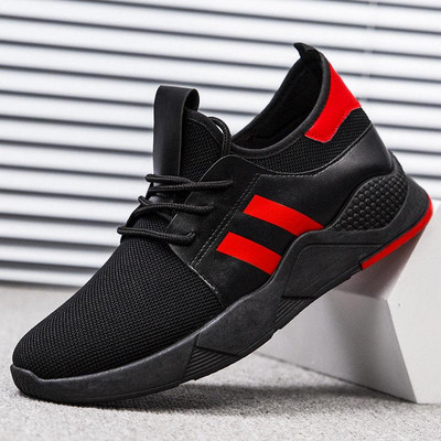 Μοντέρνα ανδρικά πάνινα παπούτσια σε μαύρο χρώμα