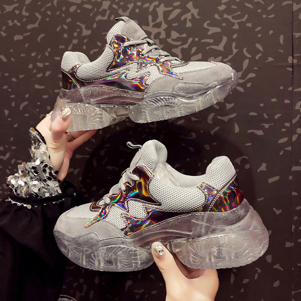 Sport és alkalmi női tornacipő átlátszó talppal, fehér és szürke színben