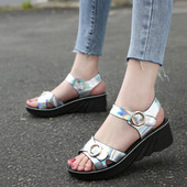 ÚJ kényelmes női szandál 4 cm-es talppal, két színben