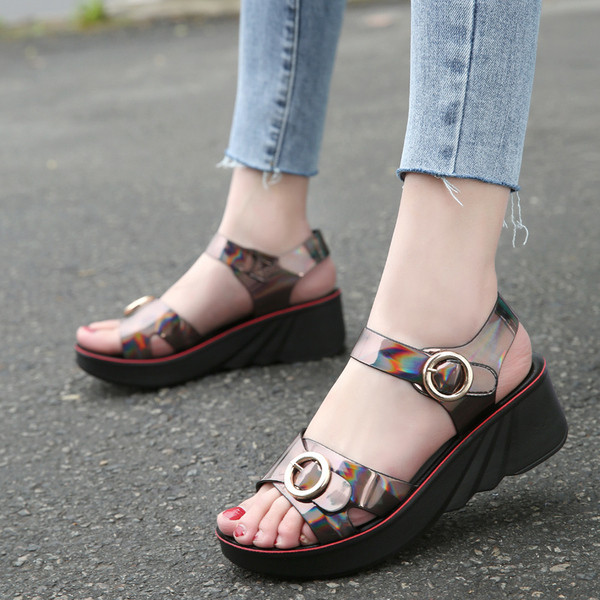 ÚJ kényelmes női szandál 4 cm-es talppal, két színben