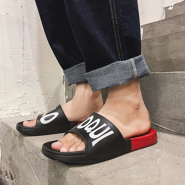 Ανδρικές  παντόφλες με επιγραφές