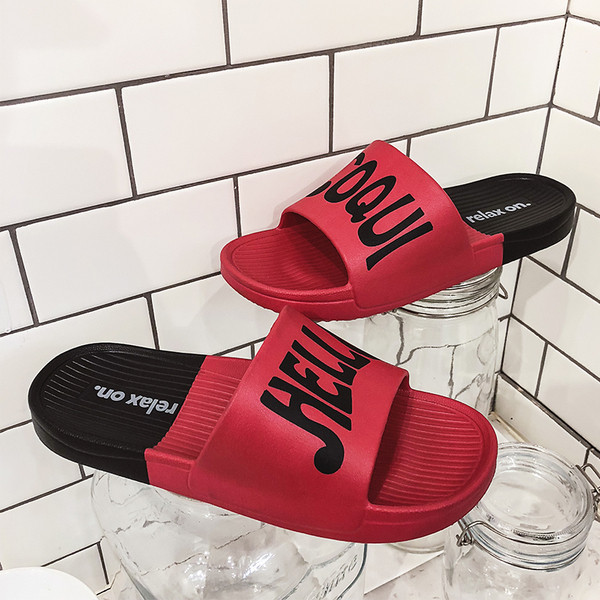 Ανδρικές  παντόφλες με επιγραφές