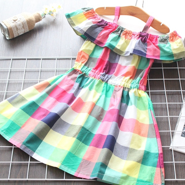 Kockás gyerekruha csónakos nyakkivágással