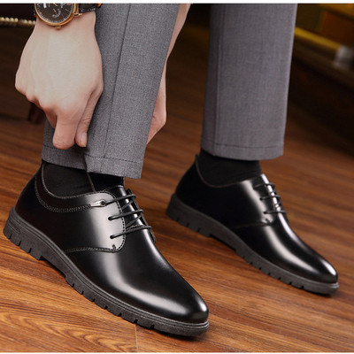 Стилни мъжки обувки с връзки от еко кожа в два цвята