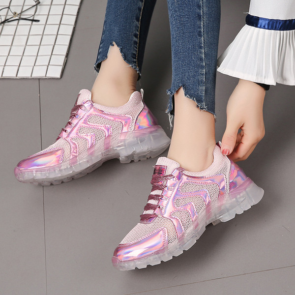 Aktuális női sportcipő arany, ezüst és rózsaszín színben