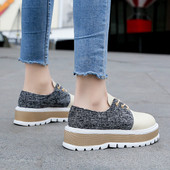 Καθημερινά γυναικεία παπούτσια με ψηλή πλατφόρμα και κορδόνια σε δύο χρώματα