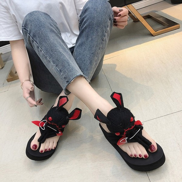 Model nou de papuci de damă în element 3D în culoarea neagră