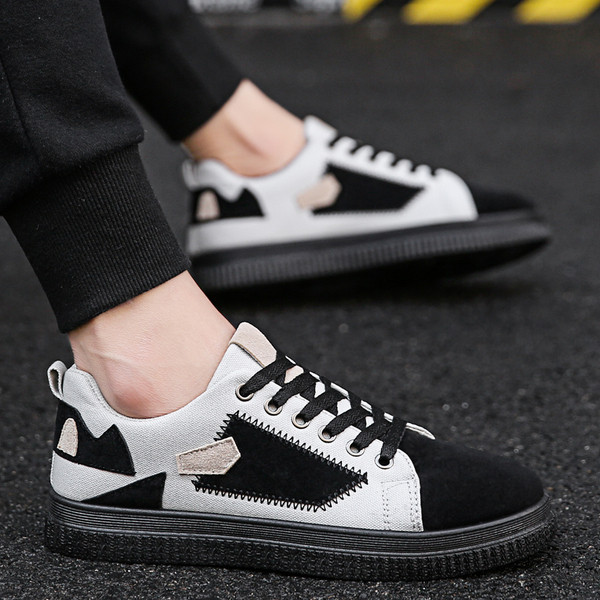 Tenisi moderni pentru bărbați în alb, roșu și portocaliu