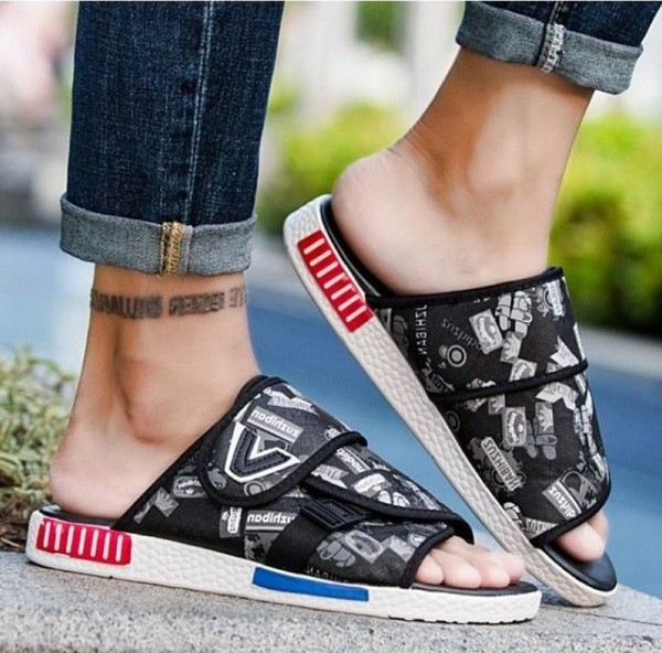 Modern férfi papucs két színben, lapos talppal