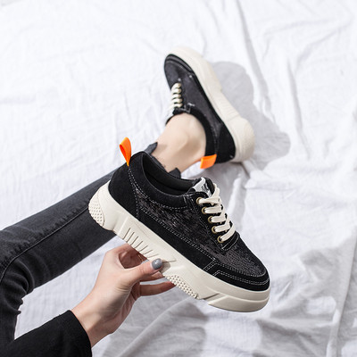 Μοντέρνα γυναικεία πάνινα παπούτσια με πούλιες σε τρία χρώματα