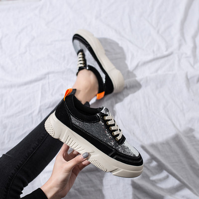 Μοντέρνα γυναικεία πάνινα παπούτσια με πούλιες σε τρία χρώματα