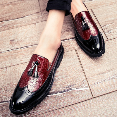 Μοντέρνα ανδρικά μοκασίνια με μεταλλικό στοιχείο σε τρία χρώματα