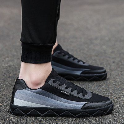 Μοντέρνα ανδρικά αθλητικά παπούτσια με ροή χρωμάτων