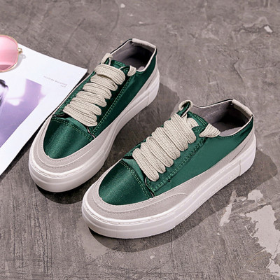 Κομψά γυναικεία πάνινα παπούτσια με πράσινο, λευκό και ροζ χρώμα με δεσμούς