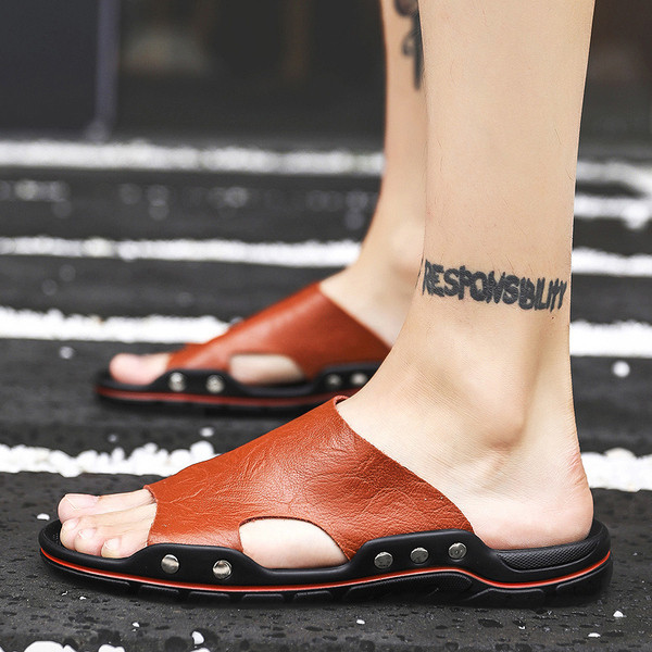 Καθημερινές ανδρικές παντόφλες σε τέσσερα χρώματα