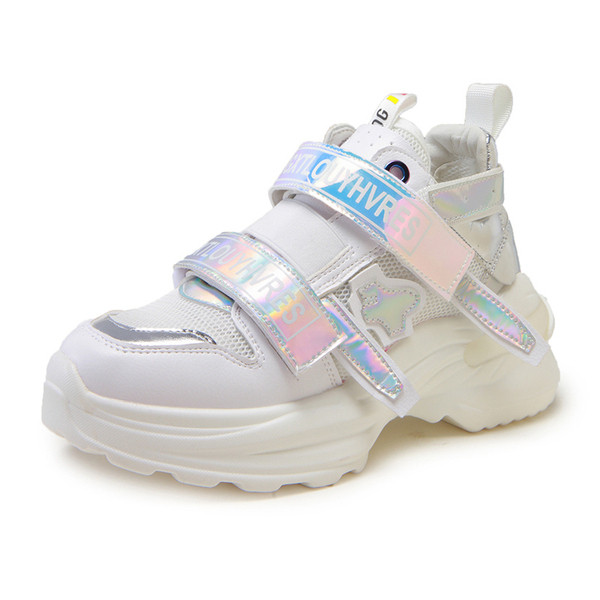 ÚJ Modern női tornacipő durva talppal, két színben