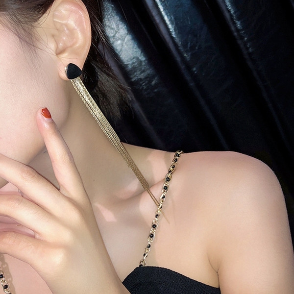 Elegáns női hosszú fülbevaló két színben kővel