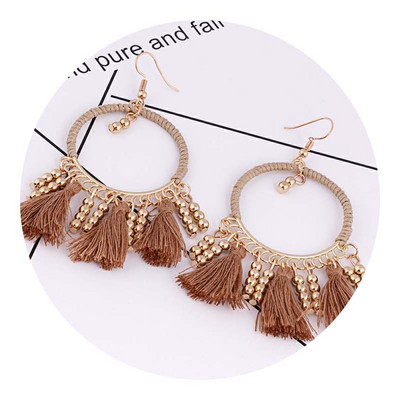 Κομψά γυναικεία σκουλαρίκια με φούντα σε διάφορα χρώματα