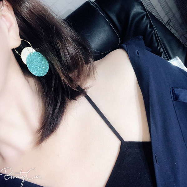 Stílusos női fülbevaló kerek formában