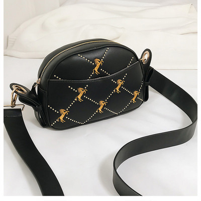 Μοντέρνα έκο δερμάτινη γυναικεία τσάντα με κεντήματα σε διάφορα χρώματα