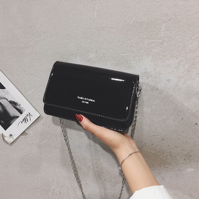 Geanta de dama eleganta cu maner metalic in trei culori